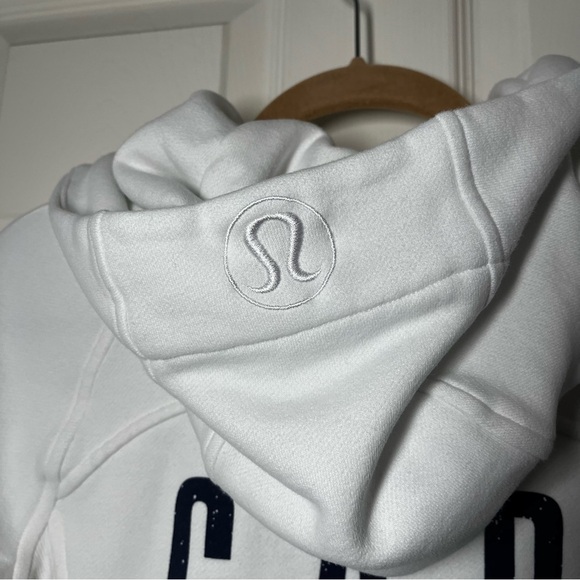Lululemon Women's White Scuba Hoodie Cape House Jacket Size 4 - Picture 5 of 8